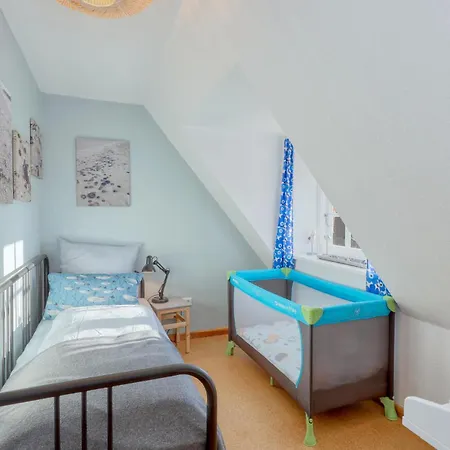 Pet Friendly In With Kitchen *